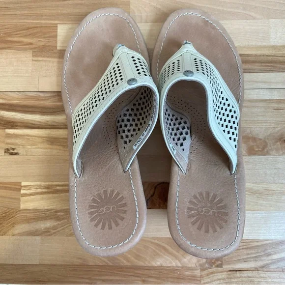 UGG wedge sandals cream tan wedges perfored slip on leather upper rubber sole 5 - Picture 10 of 15